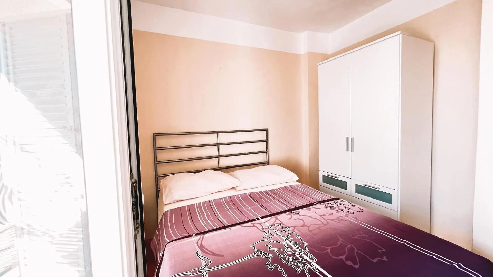 Apartments Paulina Trogir 0*,